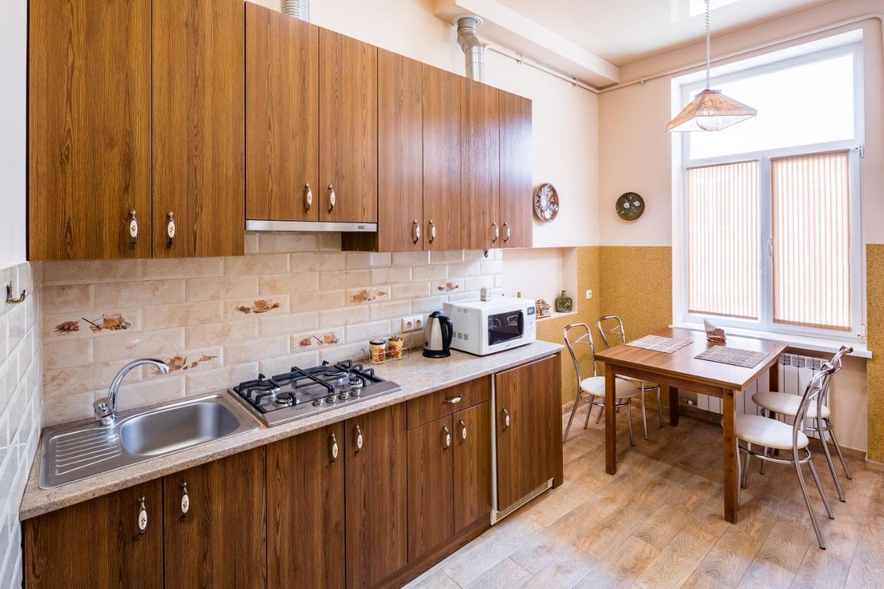 Apartment On Lesya Kurbasa 7 Лвив Екстериор снимка
